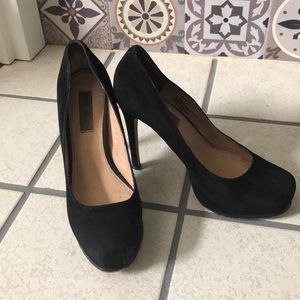 Steve Madden black suede platform heel size 9